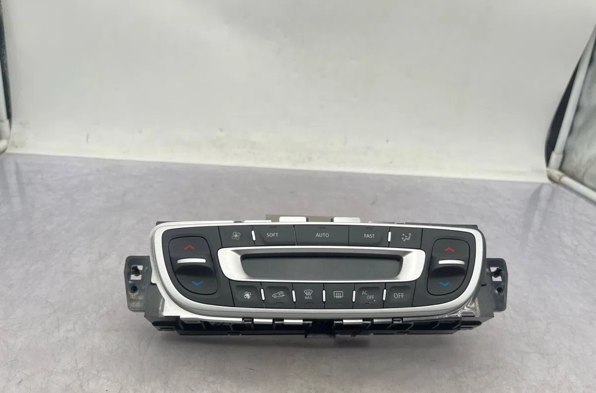 Commande de chauffage RENAULT GRAND SCENIC 3 PHASE 2 occasion — photo 4