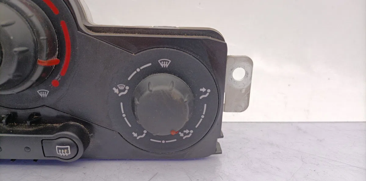 Commande de chauffage RENAULT KANGOO 2 PHASE 1 occasion — photo 2