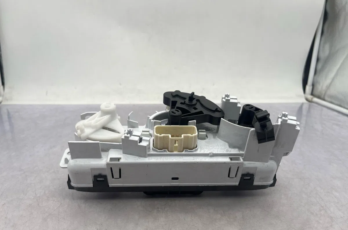 Commande de chauffage RENAULT KANGOO 2 PHASE 2 occasion — photo 2