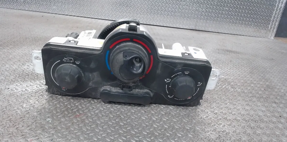 Commande de chauffage Renault KANGOO Express (FW0-1_) 1.5 dci 70 (fw0a, kw0v) (2008) 4 portes occasion