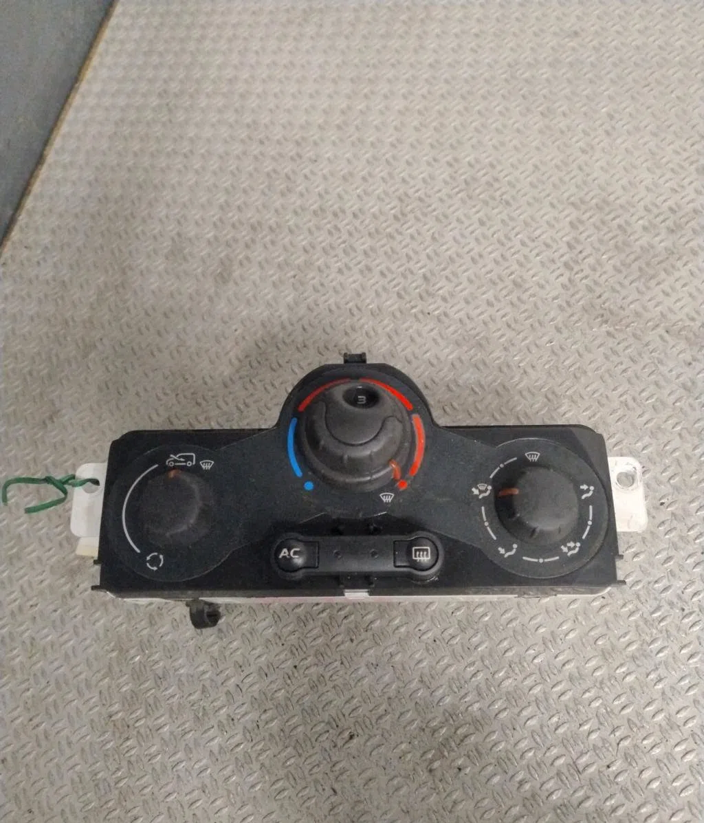 Commande de chauffage Renault KANGOO Express (FW0-1_) 1.5 dci 75 (fw07, fw10, fw04) (2010) 4 portes occasion — photo 2