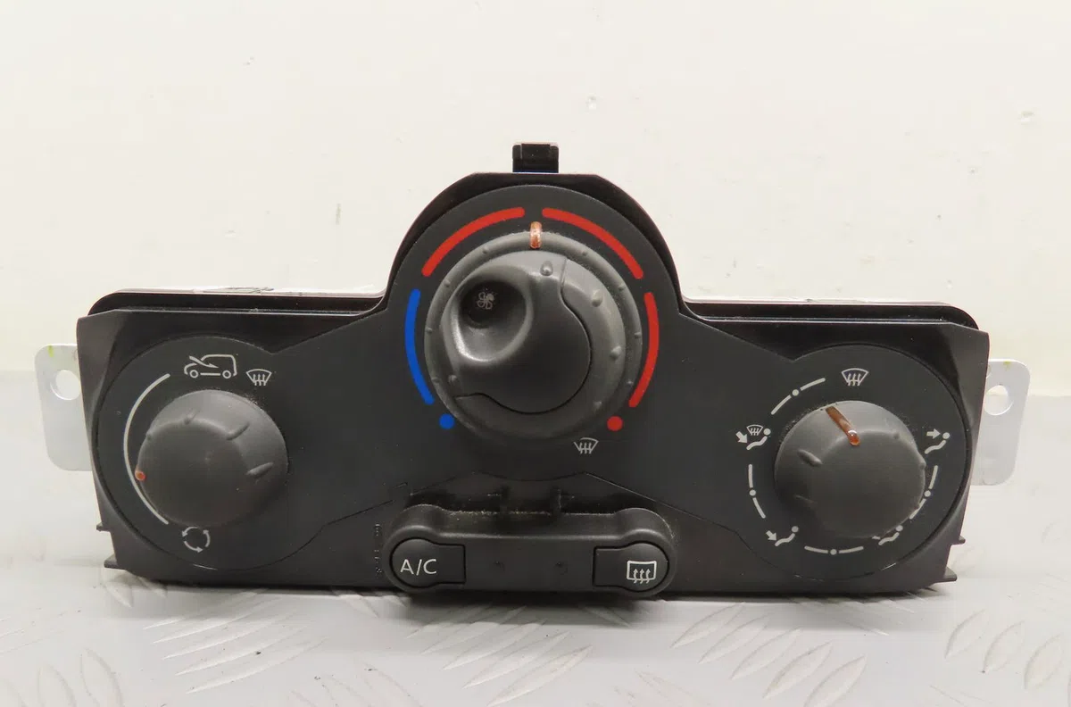 Commande de chauffage Renault KANGOO Express (FW0-1_) 1.5 dci 90 (fw0g, fw05, fw08, fw11) (2009) 4 portes occasion