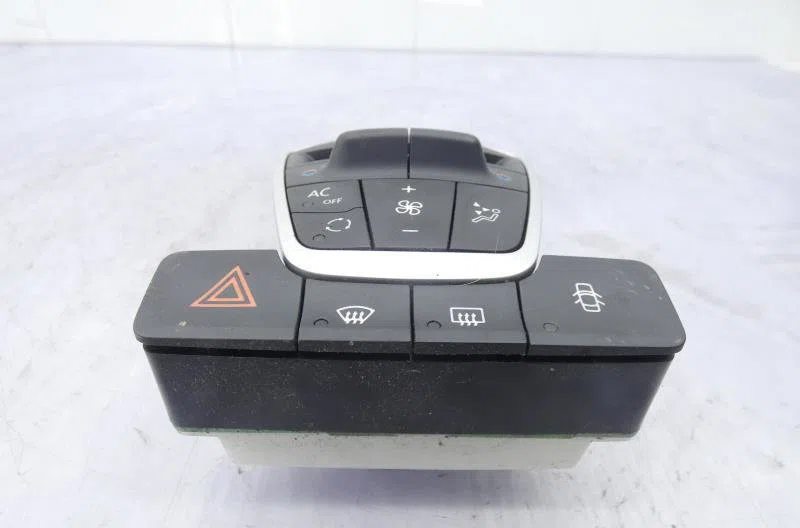Commande de chauffage RENAULT LAGUNA 3 PHASE 2 BREAK occasion