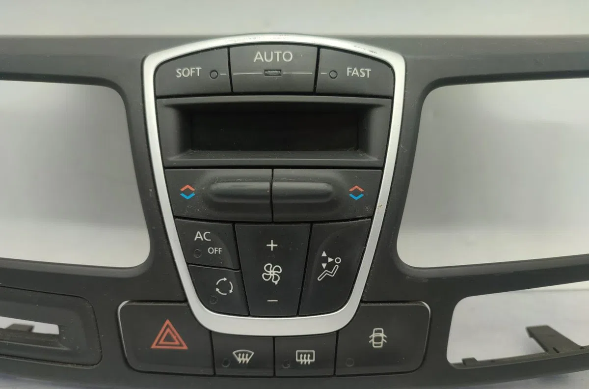 Commande de chauffage RENAULT LAGUNA 3 PHASE 2 BREAK occasion