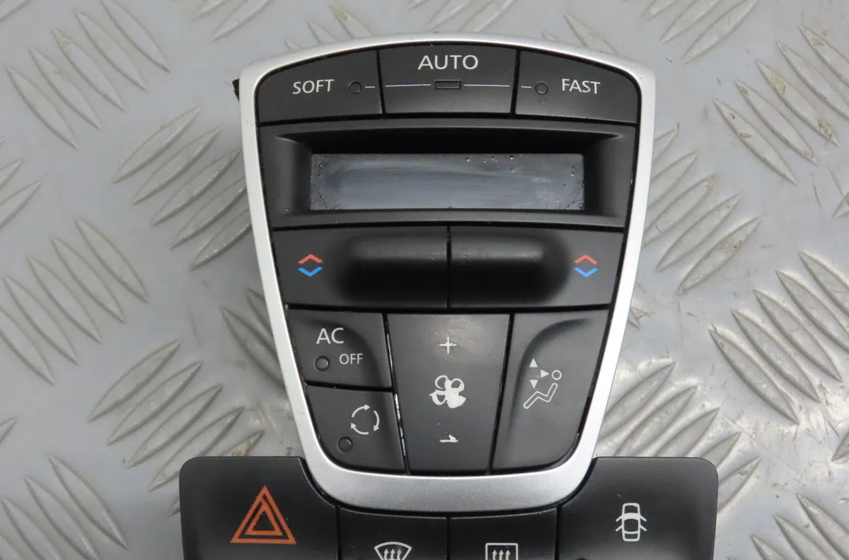 Commande de chauffage Renault LAGUNA III (BT0-1) 2.0 16v (bt05, bt0f, bt0w) (2007-2012) occasion — photo 3