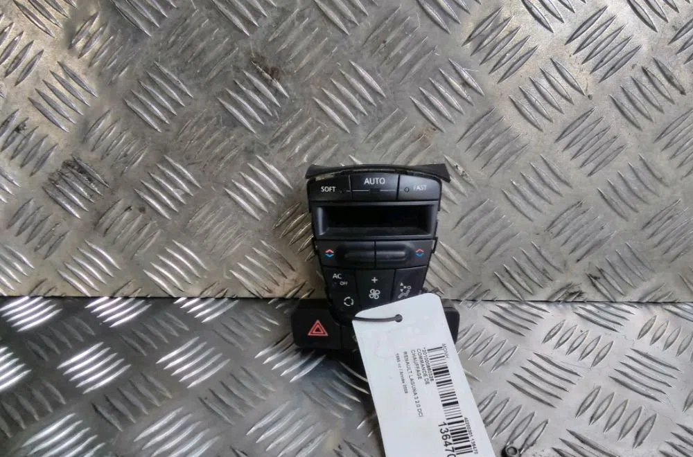 Commande de chauffage Renault LAGUNA III (BT0-1) 2.0 dci (bt07, bt0j, bt14, bt1a, bt1s) (2007-2015) 5 portes occasion