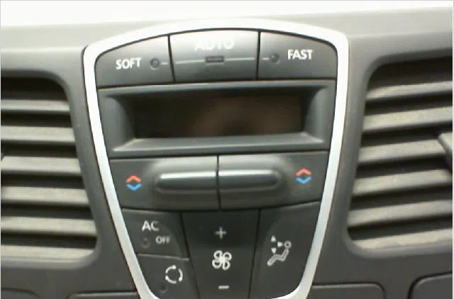 Commande de chauffage RENAULT LAGUNA III Phase 1 COUPE 08-2008--03-2013 2.0 DCI 150ch occasion — photo 2