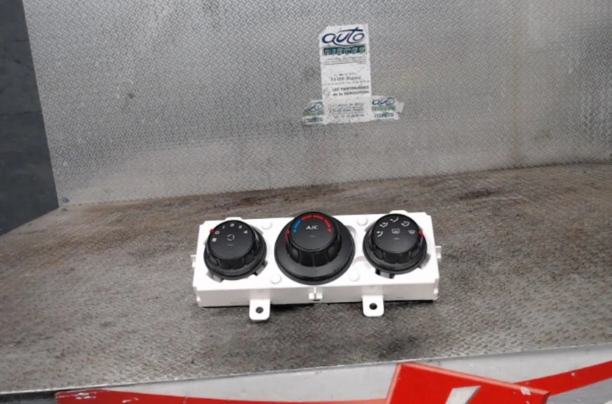 Commande de chauffage RENAULT MASTER 3  MASTER 3 PHASE 2 occasion — photo 2