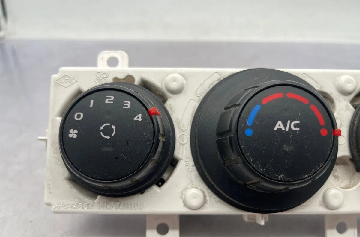 Commande de chauffage RENAULT MASTER 3 PHASE 2 occasion — photo 3