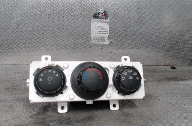 Commande de chauffage Renault MASTER III Camionnette (FV) 2.3 dci 100 fwd (fv0a, fv0b, fv0g, fv0k, fv0h) (2010) occasion — photo 2