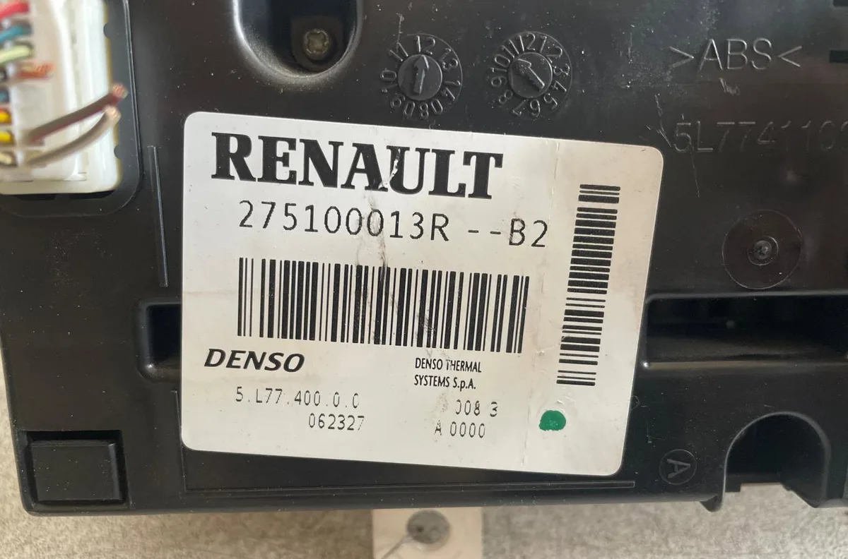 Commande de chauffage Renault MASTER III Camionnette (FV) 2.3 dci 125 fwd (fv0c, fv0d, fv0g, fv0h, fv0j, fv0k) (2010) occasion