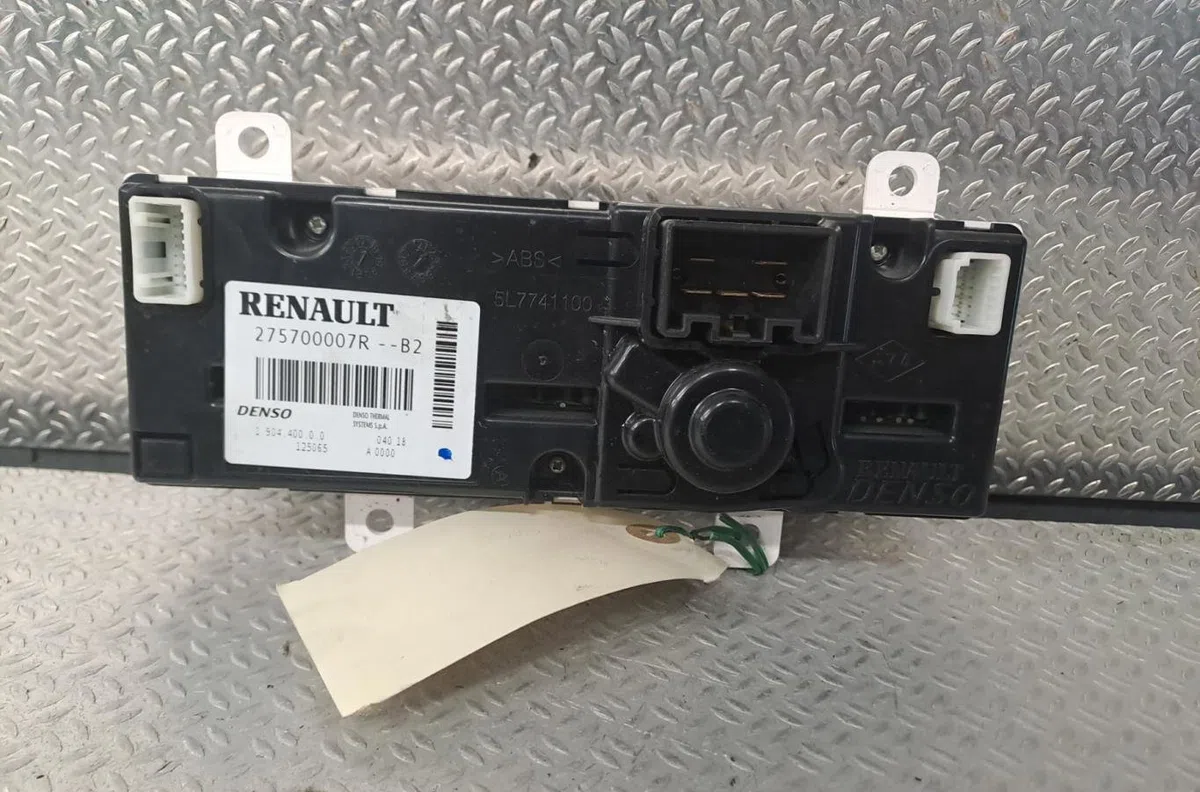 Commande de chauffage Renault MASTER III Camionnette (FV) 2.3 dci 165 rwd (fv0p, fv0u, fv10, fv12) (2014) occasion