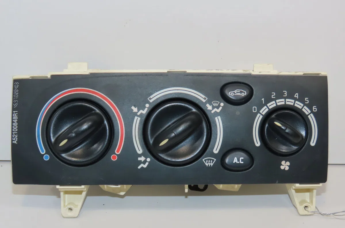 Commande de chauffage Renault MEGANE I (BA0-1_) 1.6 i (ba0l) (1996-1999) occasion