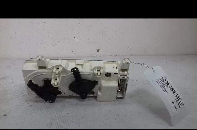 Commande de chauffage Renault MEGANE I Coupé (DA0-1_) 1.4 16v (da0d, da1h, da0w, da10) (1999-2003) occasion — photo 3