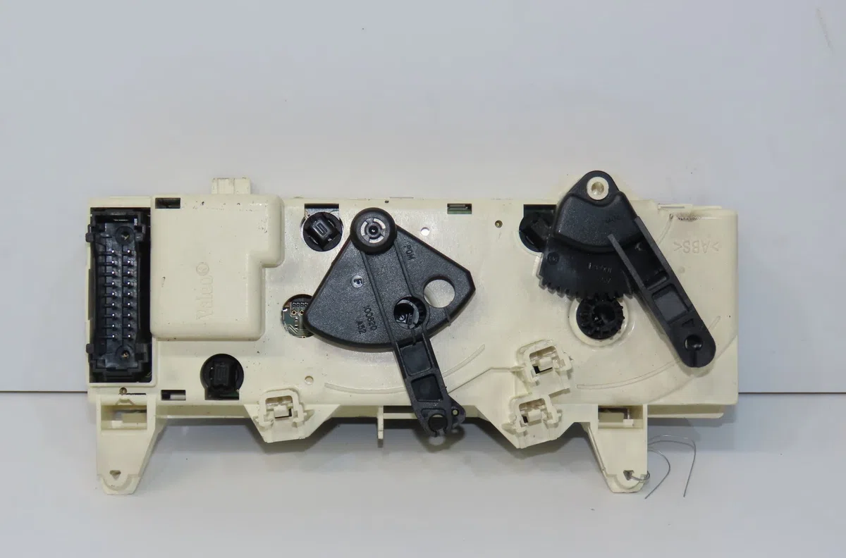 Commande de chauffage Renault MEGANE I Coupé (DA0-1_) 1.6 e (da0f) (1996-1999) occasion — photo 2