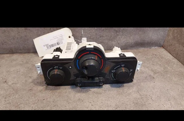 Commande de chauffage Renault MEGANE II (BM0-1_, CM0-1_) 1.5 dci (bm02, bm13, bm2a, cm02, cm13) (2003-2008) occasion — photo 4