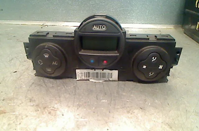 Commande de chauffage RENAULT MEGANE II Phase 1 09-2003--12-2005 occasion — photo 2