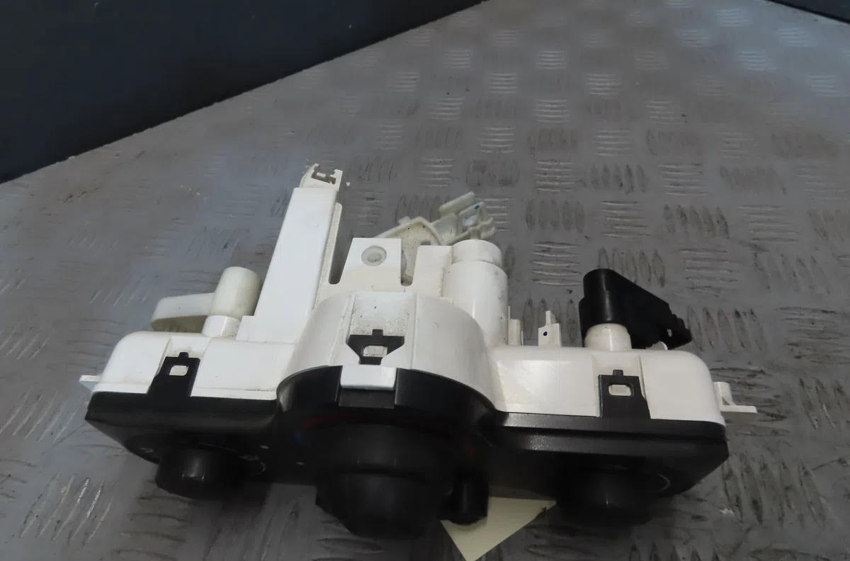Commande de chauffage RENAULT MODUS 2010 occasion — photo 2