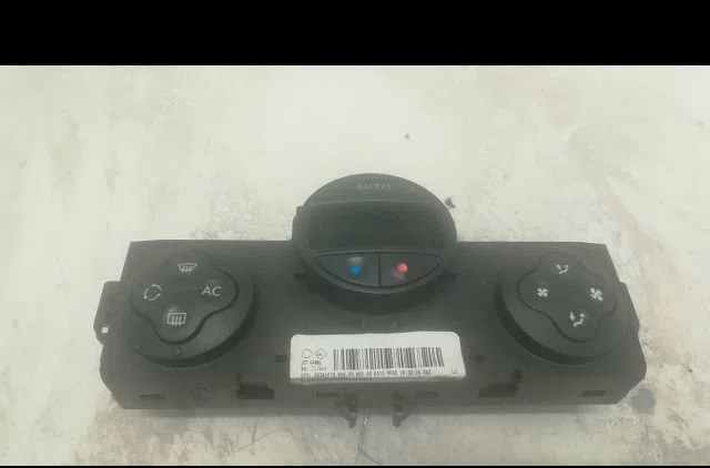 Commande de chauffage Renault MODUS - GRAND MODUS (F-JP0_) 1.5 dci (jp0g, jp0h) (2005) 5 portes occasion — photo 4