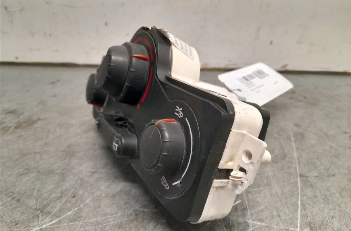 Commande de chauffage RENAULT MODUS occasion