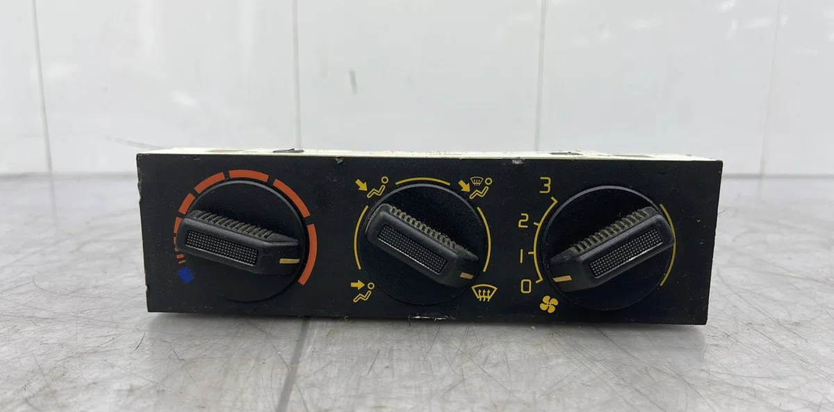Commande de chauffage RENAULT R21 PHASE 2 occasion — photo 3