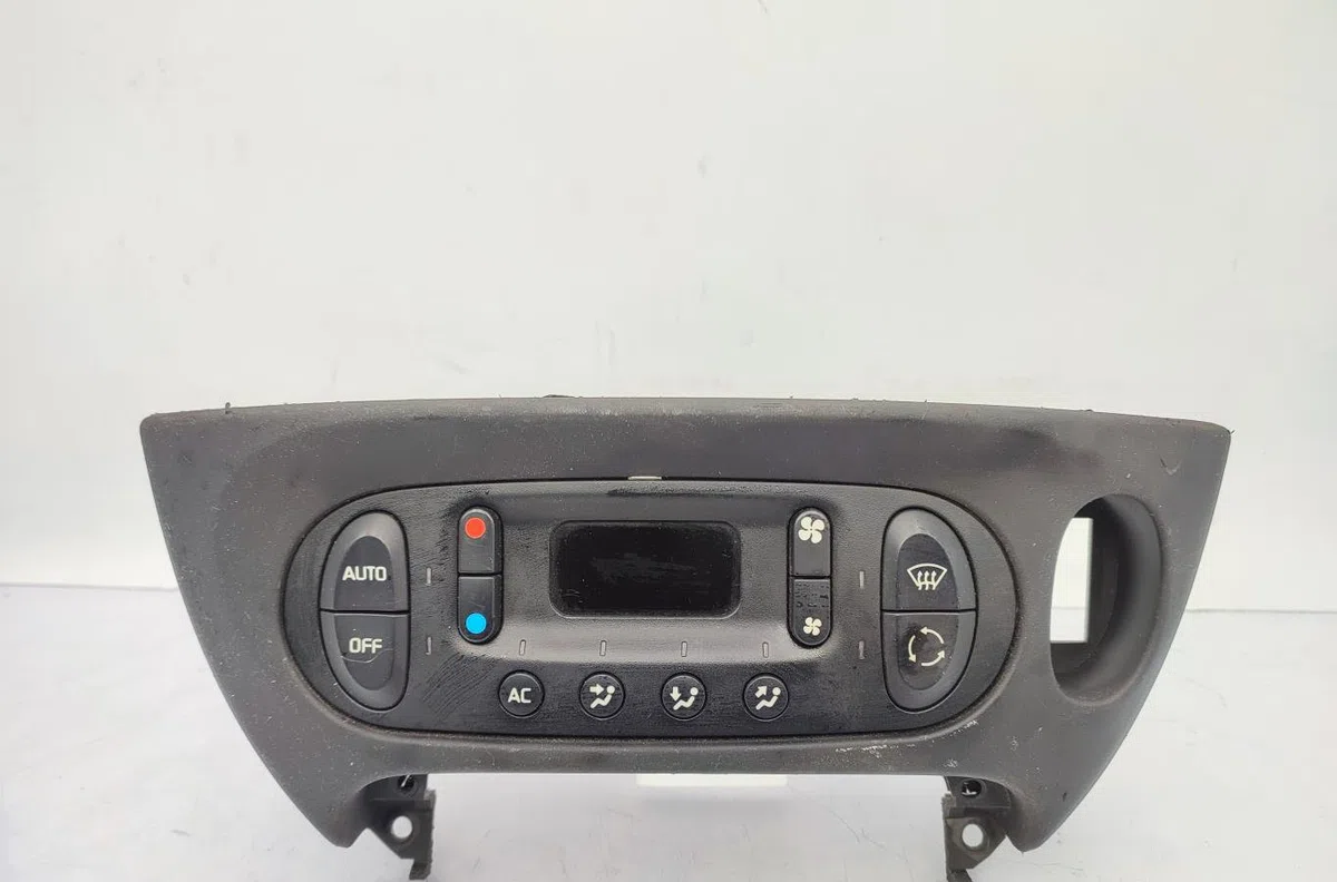 Commande de chauffage RENAULT SCENIC 1 PHASE 2 occasion — photo 2