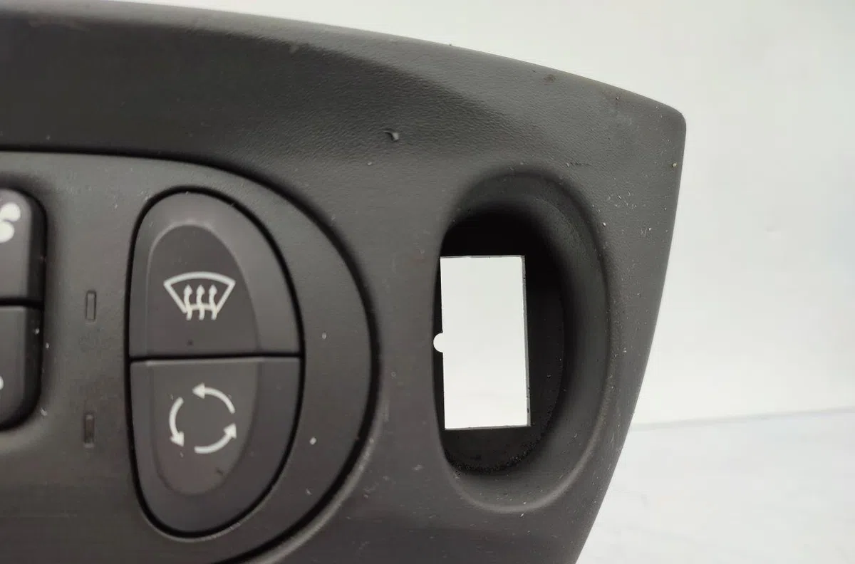 Commande de chauffage RENAULT SCENIC 1 PHASE 2 occasion — photo 2