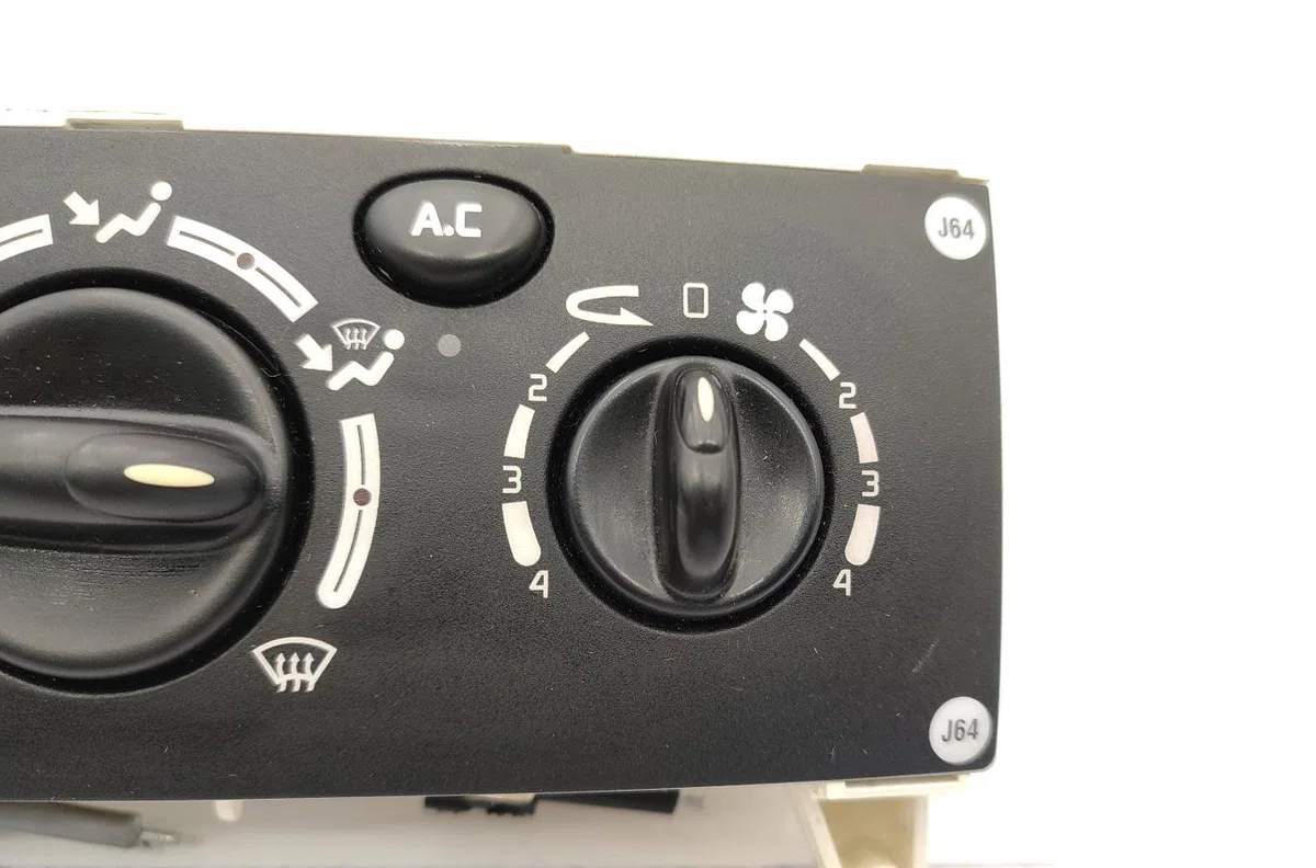 Commande de chauffage RENAULT SCENIC 1 PHASE 2 occasion — photo 2