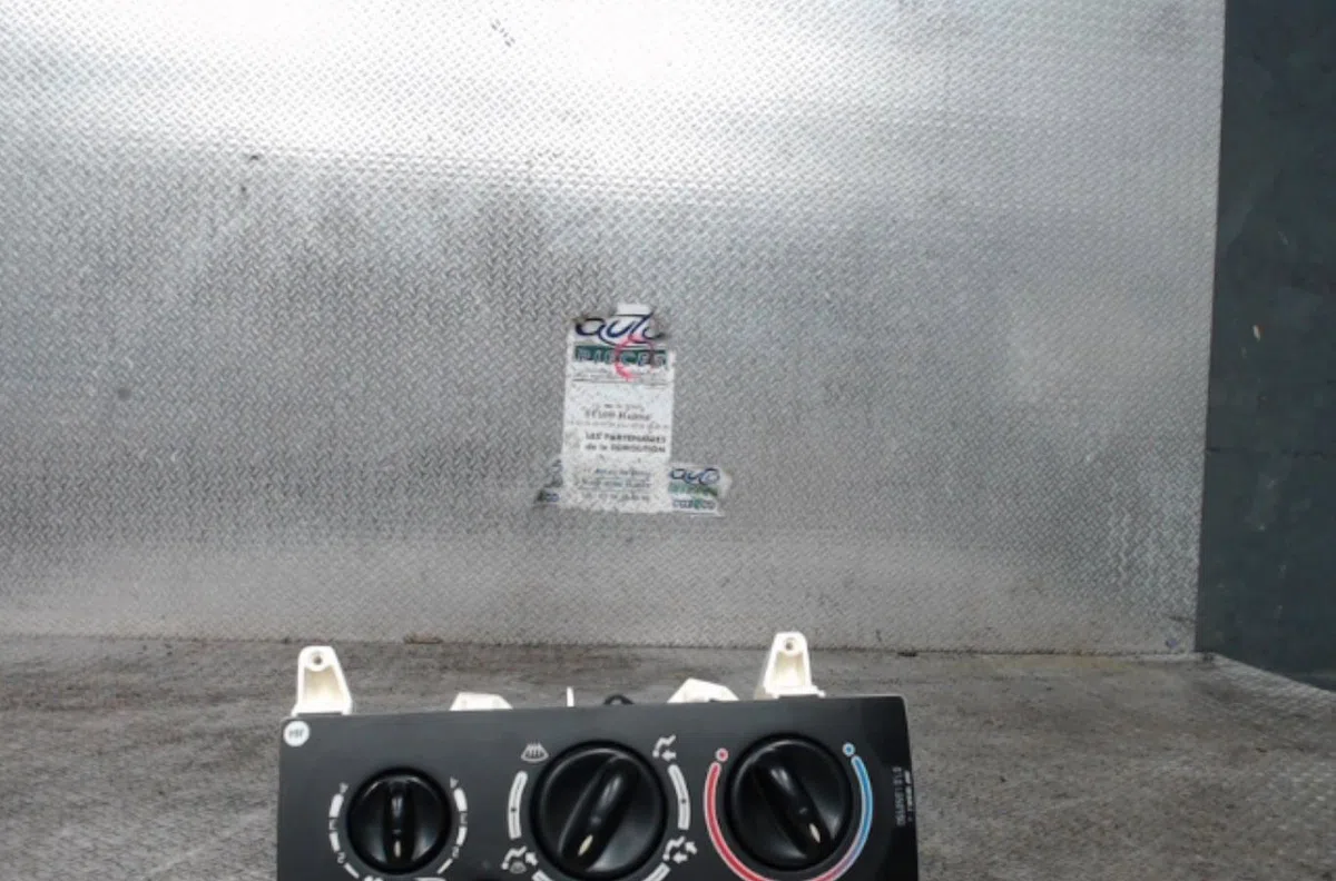 Commande de chauffage RENAULT SCENIC 1  SCENIC 1 PHASE 2 occasion — photo 2