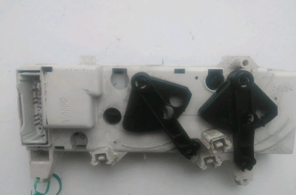 Commande de chauffage Renault SCÉNIC I Monospace (JA0-1_, FA0_) 1.6 (ja00, ja16, ja15, ja19, ja1v, ja2b, ja2c, ja0b,... (1999-2003) 5 portes occasion — photo 2