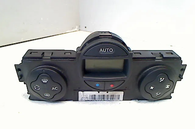 Commande de chauffage RENAULT SCENIC II  1.5 DCI 105ch occasion — photo 4
