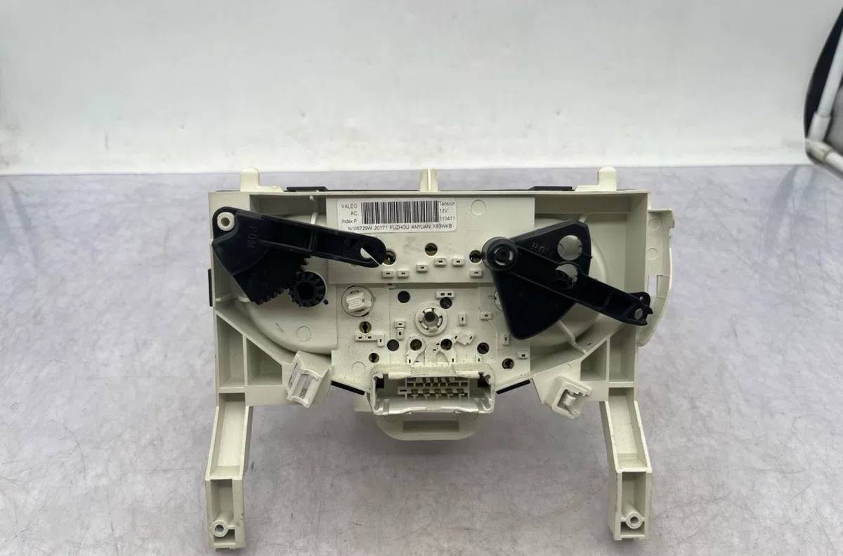 Commande de chauffage RENAULT TRAFIC 2 PHASE 2 occasion — photo 3