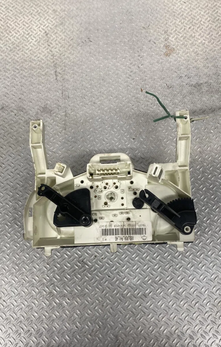 Commande de chauffage RENAULT TRAFIC 2  TRAFIC 2 PHASE 2 occasion — photo 2