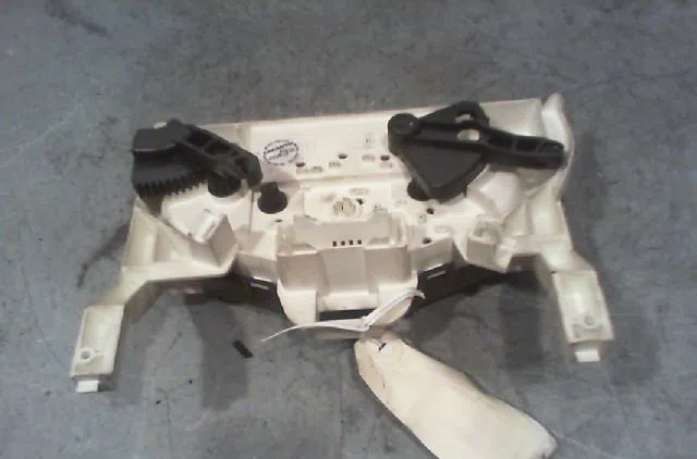 Commande de chauffage RENAULT TRAFIC 2004 occasion — photo 2