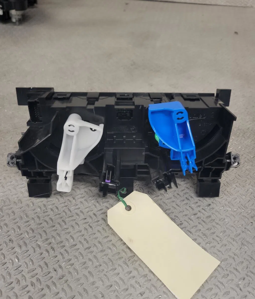 Commande de chauffage RENAULT TRAFIC 3  0 occasion — photo 2