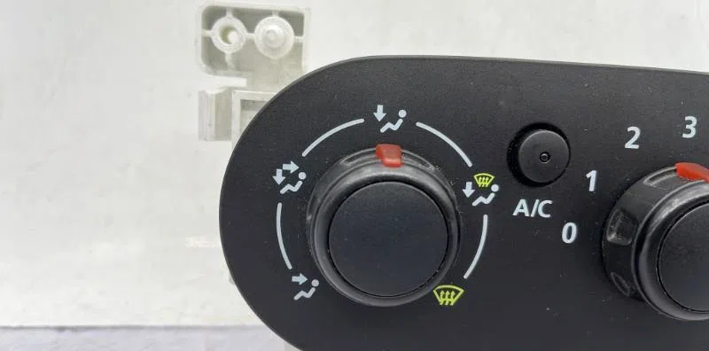 Commande de chauffage RENAULT TRAFIC 3 COURT PHASE 1 occasion — photo 2
