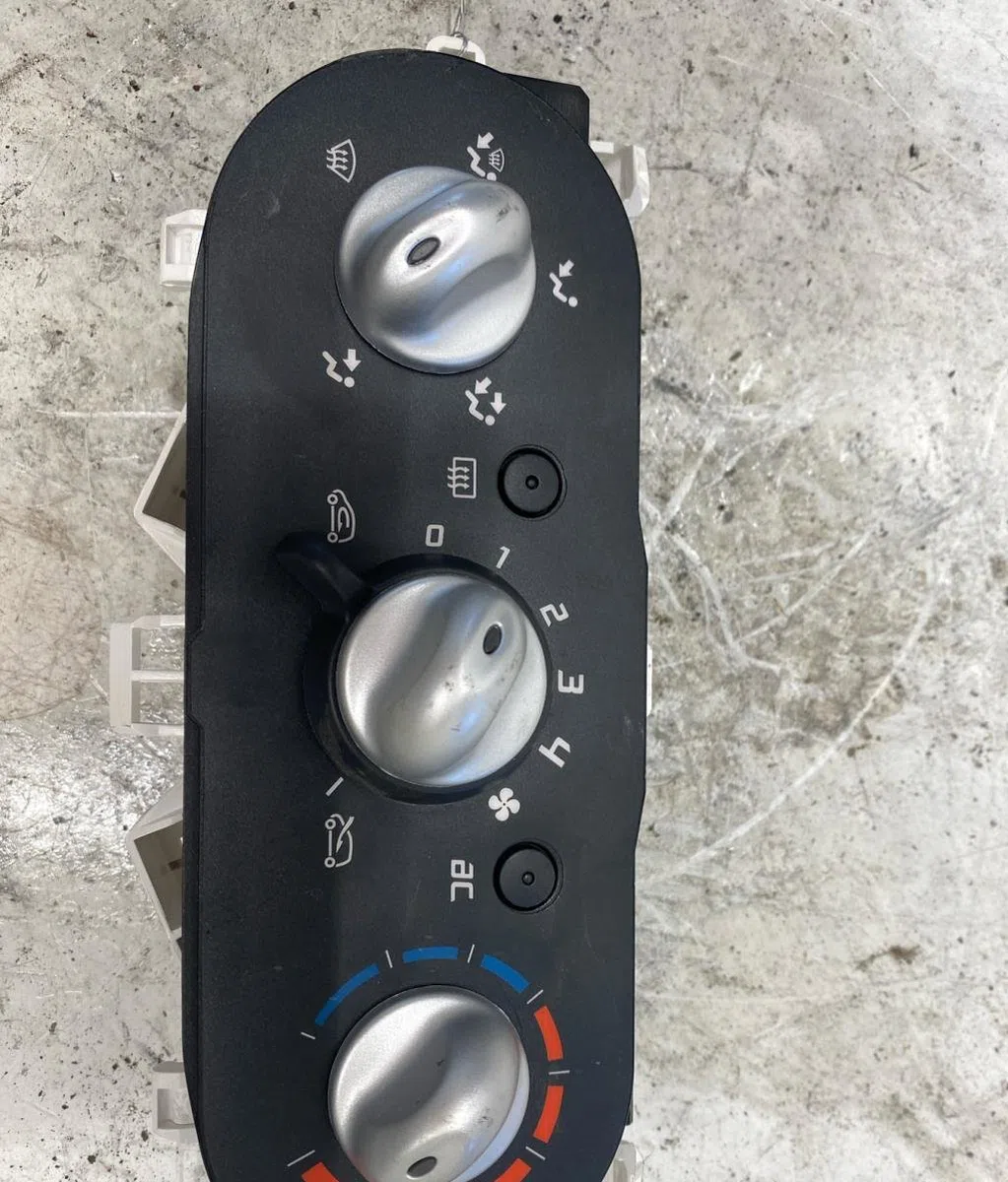 Commande de chauffage RENAULT TWINGO 2 PHASE 2 occasion