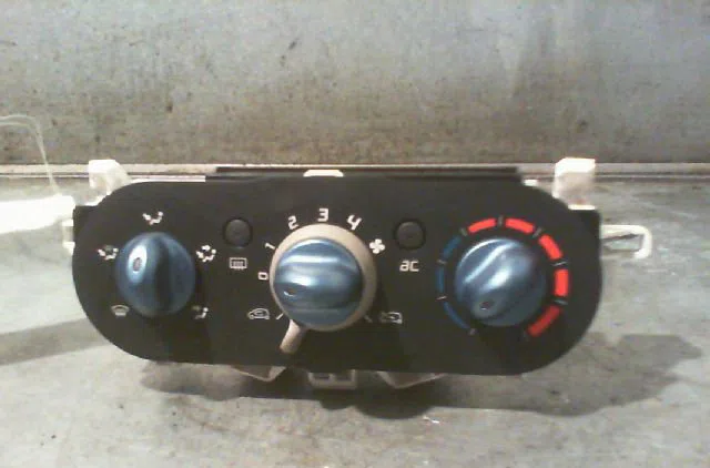 Commande de chauffage RENAULT TWINGO 2007 occasion — photo 4