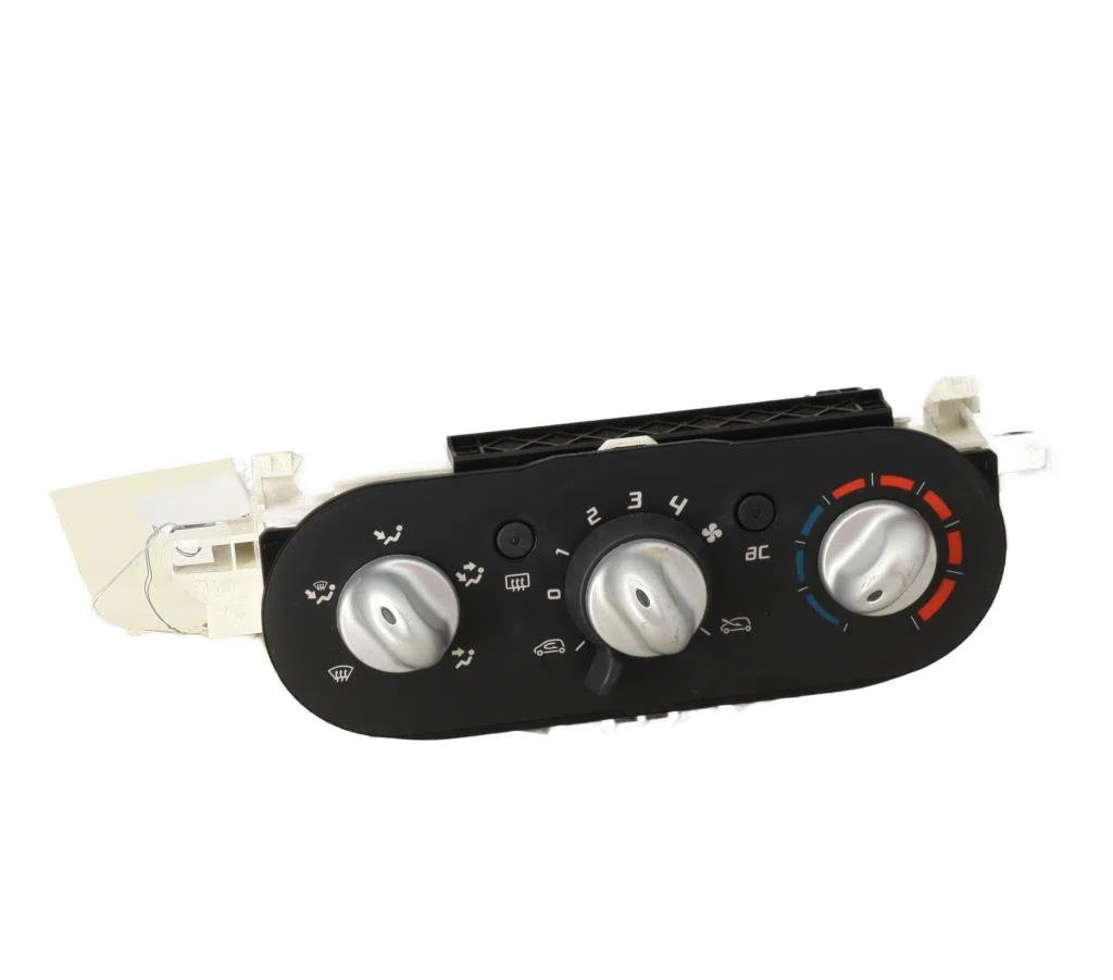 Commande de chauffage Renault TWINGO II (CN0_) 1.2 16v (cn04, cn0a, cn0b) (2007-2014) 3 portes occasion