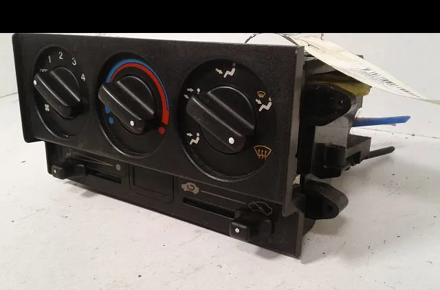 Commande de chauffage Rover 200 II Décapotable (XW) 214 1.4i 16v (1993-1999) occasion — photo 3