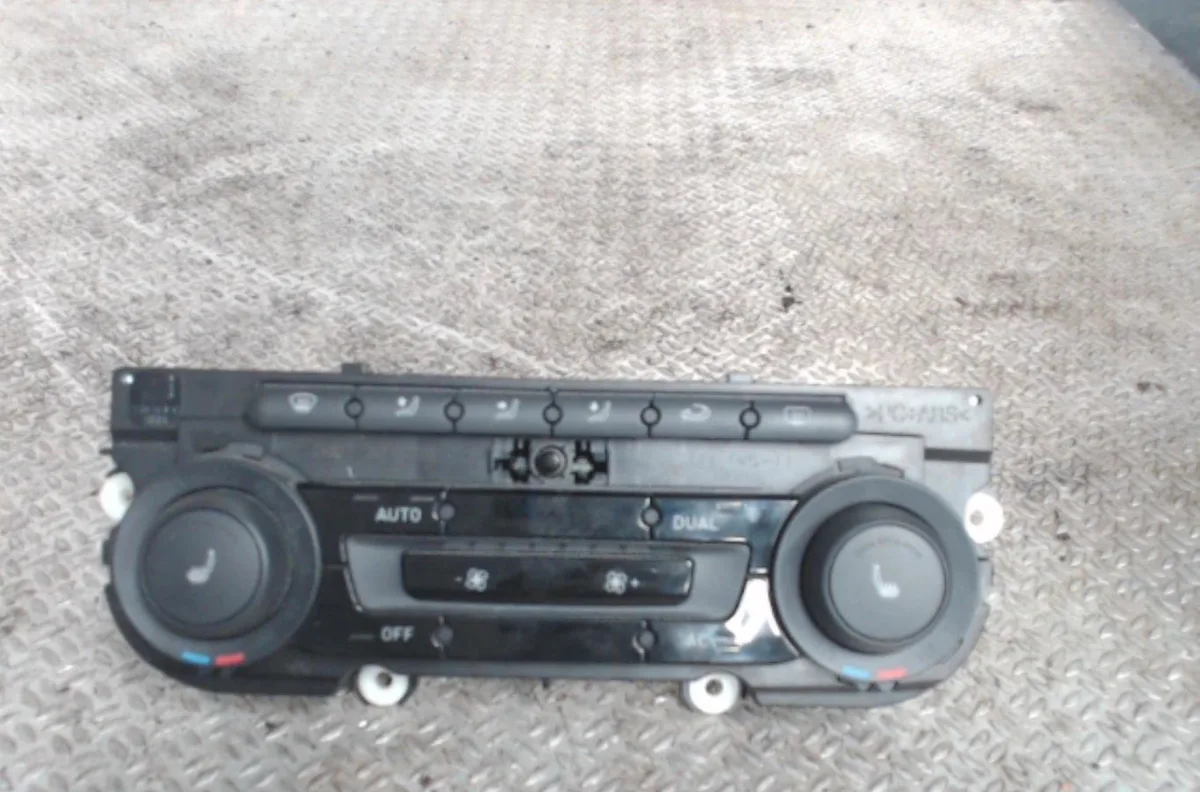 Commande de chauffage Seat ALTEA XL (5P5, 5P8) 2.0 tdi (2006) occasion