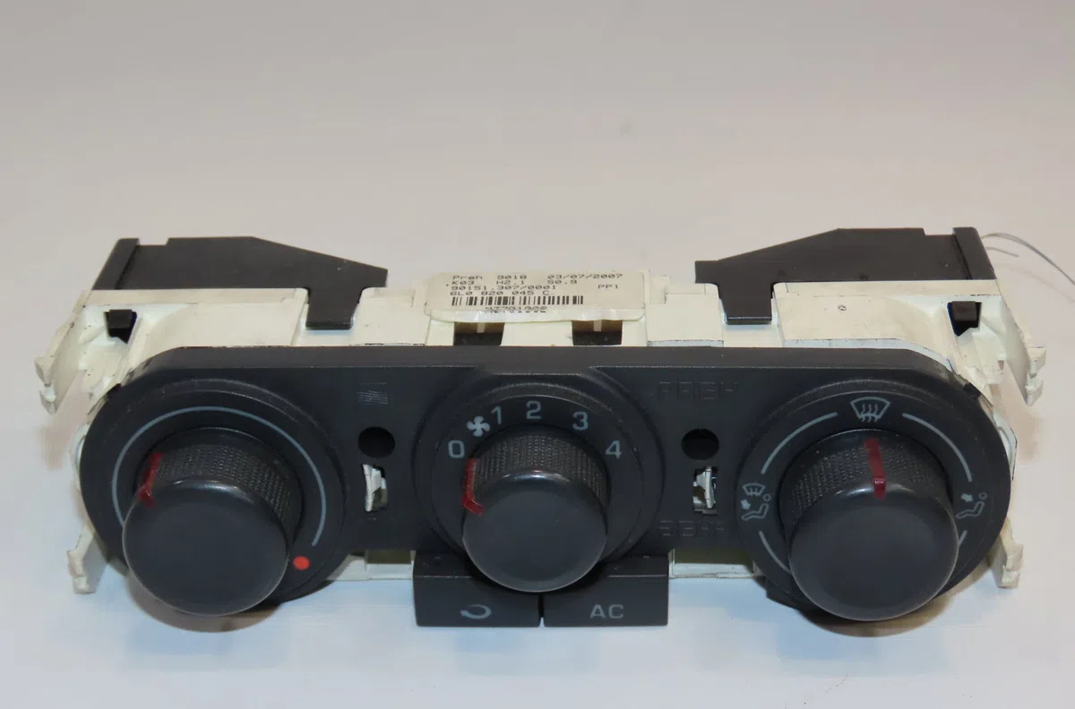 Commande de chauffage Seat IBIZA III (6L1) 1.9 tdi (2002-2009) 5 portes occasion