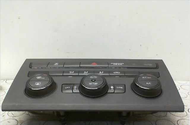 Commande de chauffage SEAT LEON III occasion — photo 2