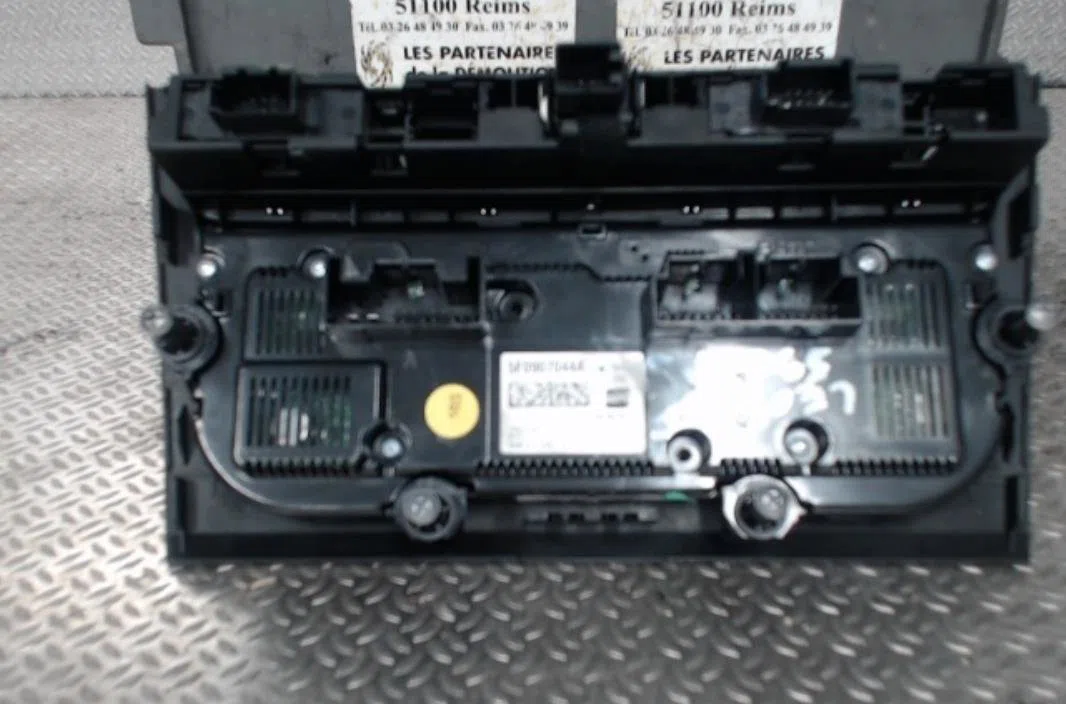 Commande de chauffage Seat LEON SC (5F5) 1.6 tdi (2013-2018) occasion — photo 2