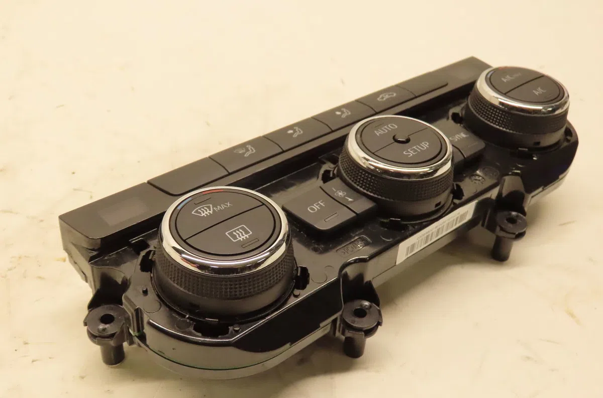 Commande de chauffage Seat LEON ST (5F8) 1.5 tsi (2018-2020) occasion — photo 2