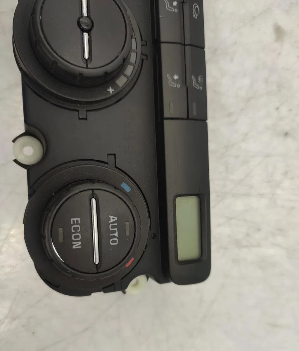 Commande de chauffage SKODA OCTAVIA 2 PHASE 1 occasion — photo 2