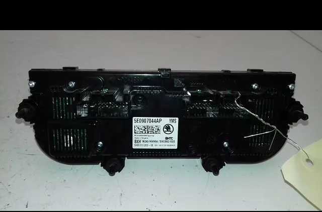 Commande de chauffage Skoda OCTAVIA III Combi (5E5, 5E6) 1.6 tdi (2012-2015) occasion — photo 4