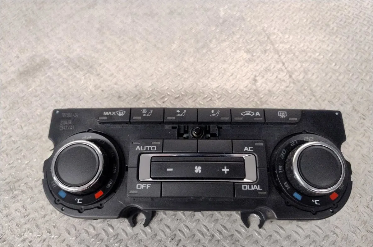 Commande de chauffage SKODA SUPERB 2 PHASE 1 occasion — photo 2