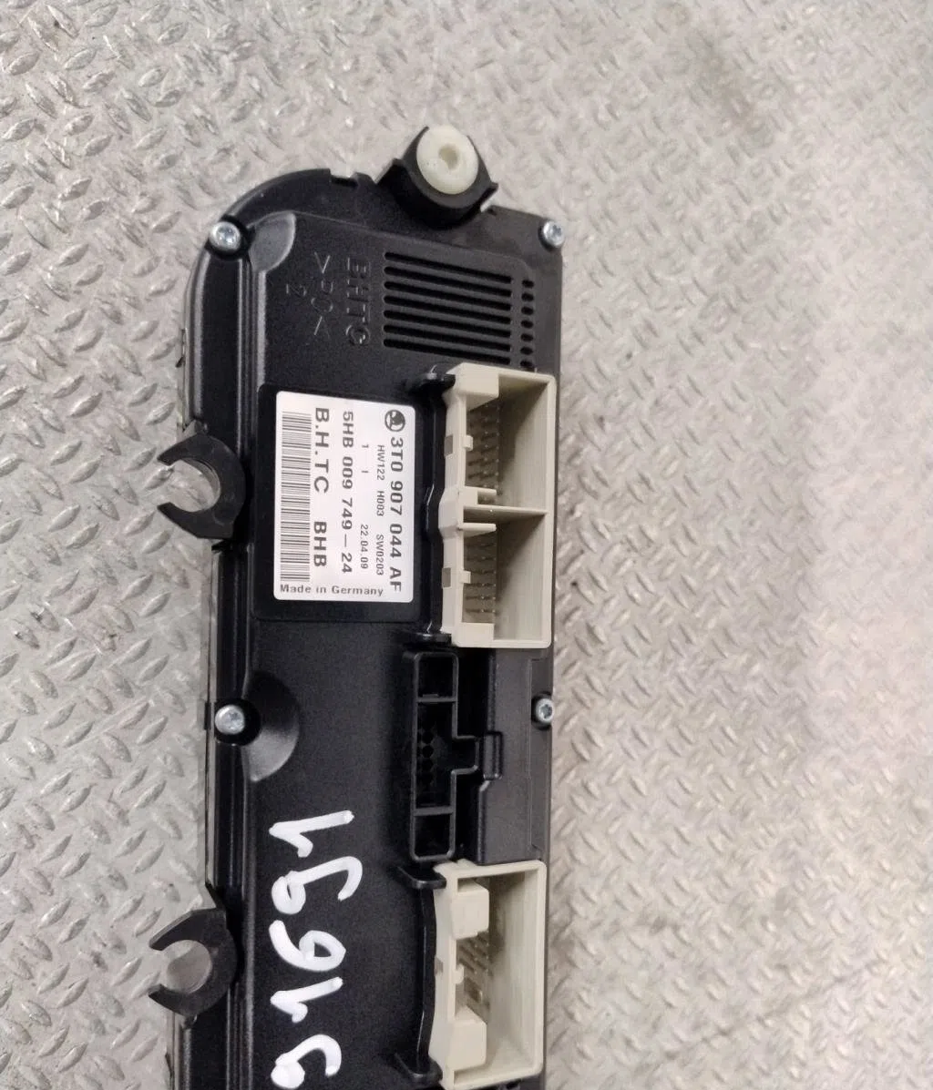 Commande de chauffage SKODA SUPERB 2 PHASE 1 occasion — photo 4