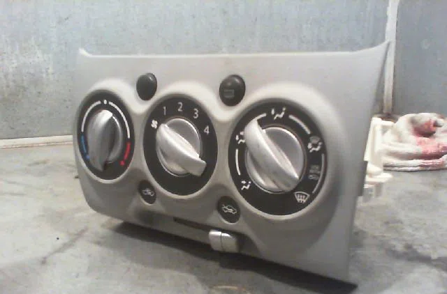 Commande de chauffage SUZUKI ALTO 2009 occasion — photo 3